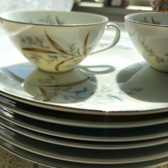 MCM Wentworth “Angelique” Fine China Set- Mid Century NOTE:$30 Extra Shipping - Picture 3 of 12